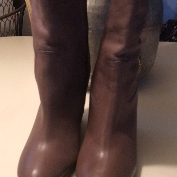 New COACH Brown Gold Leather “Dorthy” Boots - Picture 9 of 13